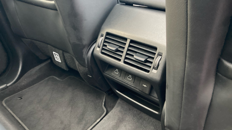 Land Rover Discovery Sport 1.5 P300e Dynamic SE 5dr Auto [5 Seat] Station Wagon